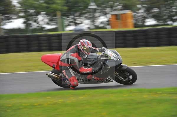 Motorcycle action photographs;cadwell;cadwell park photographs;event digital images;eventdigitalimages;motor racing louth lincolnshire;no limits trackday;peter wileman photography;trackday;trackday digital images;trackday photos