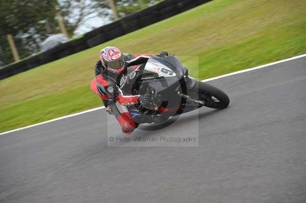 Motorcycle action photographs;cadwell;cadwell park photographs;event digital images;eventdigitalimages;motor racing louth lincolnshire;no limits trackday;peter wileman photography;trackday;trackday digital images;trackday photos
