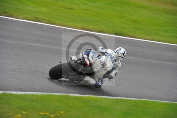 Motorcycle action photographs;cadwell;cadwell park photographs;event digital images;eventdigitalimages;motor racing louth lincolnshire;no limits trackday;peter wileman photography;trackday;trackday digital images;trackday photos