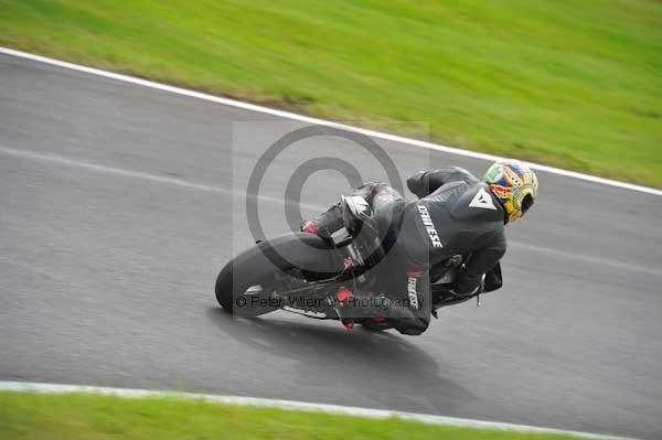 Motorcycle action photographs;cadwell;cadwell park photographs;event digital images;eventdigitalimages;motor racing louth lincolnshire;no limits trackday;peter wileman photography;trackday;trackday digital images;trackday photos