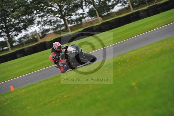Motorcycle action photographs;cadwell;cadwell park photographs;event digital images;eventdigitalimages;motor racing louth lincolnshire;no limits trackday;peter wileman photography;trackday;trackday digital images;trackday photos