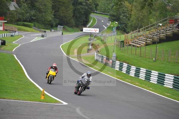 Motorcycle action photographs;cadwell;cadwell park photographs;event digital images;eventdigitalimages;motor racing louth lincolnshire;no limits trackday;peter wileman photography;trackday;trackday digital images;trackday photos