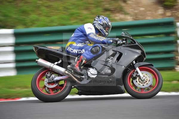 Motorcycle action photographs;cadwell;cadwell park photographs;event digital images;eventdigitalimages;motor racing louth lincolnshire;no limits trackday;peter wileman photography;trackday;trackday digital images;trackday photos