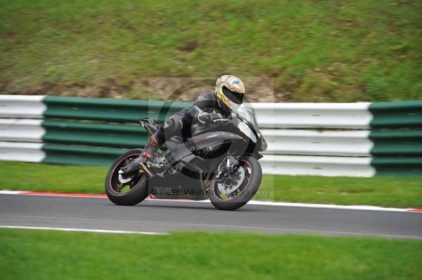 Motorcycle action photographs;cadwell;cadwell park photographs;event digital images;eventdigitalimages;motor racing louth lincolnshire;no limits trackday;peter wileman photography;trackday;trackday digital images;trackday photos