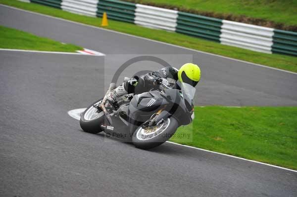 Motorcycle action photographs;cadwell;cadwell park photographs;event digital images;eventdigitalimages;motor racing louth lincolnshire;no limits trackday;peter wileman photography;trackday;trackday digital images;trackday photos