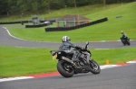 Motorcycle-action-photographs;cadwell;cadwell-park-photographs;event-digital-images;eventdigitalimages;motor-racing-louth-lincolnshire;no-limits-trackday;peter-wileman-photography;trackday;trackday-digital-images;trackday-photos