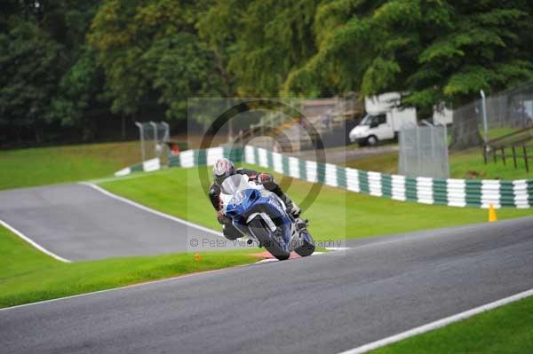 Motorcycle action photographs;cadwell;cadwell park photographs;event digital images;eventdigitalimages;motor racing louth lincolnshire;no limits trackday;peter wileman photography;trackday;trackday digital images;trackday photos
