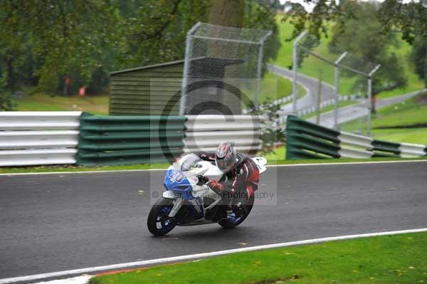 Motorcycle action photographs;cadwell;cadwell park photographs;event digital images;eventdigitalimages;motor racing louth lincolnshire;no limits trackday;peter wileman photography;trackday;trackday digital images;trackday photos