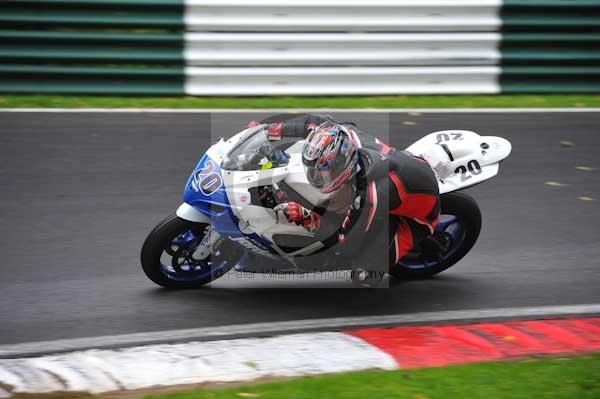 Motorcycle action photographs;cadwell;cadwell park photographs;event digital images;eventdigitalimages;motor racing louth lincolnshire;no limits trackday;peter wileman photography;trackday;trackday digital images;trackday photos