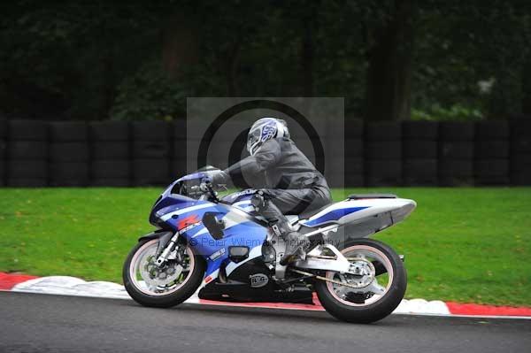 Motorcycle action photographs;cadwell;cadwell park photographs;event digital images;eventdigitalimages;motor racing louth lincolnshire;no limits trackday;peter wileman photography;trackday;trackday digital images;trackday photos