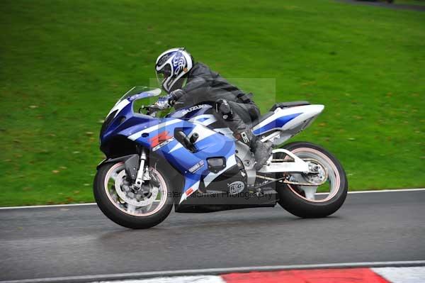 Motorcycle action photographs;cadwell;cadwell park photographs;event digital images;eventdigitalimages;motor racing louth lincolnshire;no limits trackday;peter wileman photography;trackday;trackday digital images;trackday photos