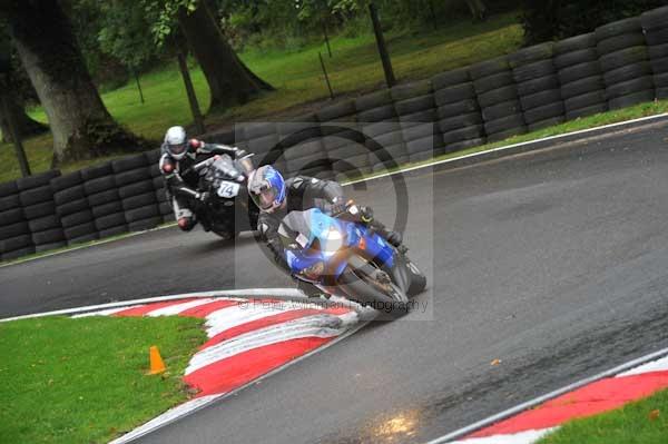 Motorcycle action photographs;cadwell;cadwell park photographs;event digital images;eventdigitalimages;motor racing louth lincolnshire;no limits trackday;peter wileman photography;trackday;trackday digital images;trackday photos