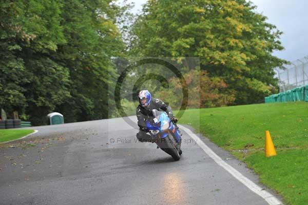 Motorcycle action photographs;cadwell;cadwell park photographs;event digital images;eventdigitalimages;motor racing louth lincolnshire;no limits trackday;peter wileman photography;trackday;trackday digital images;trackday photos