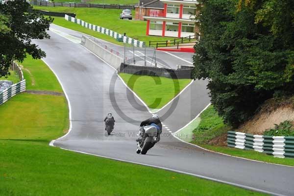 Motorcycle action photographs;cadwell;cadwell park photographs;event digital images;eventdigitalimages;motor racing louth lincolnshire;no limits trackday;peter wileman photography;trackday;trackday digital images;trackday photos