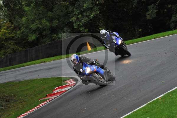 Motorcycle action photographs;cadwell;cadwell park photographs;event digital images;eventdigitalimages;motor racing louth lincolnshire;no limits trackday;peter wileman photography;trackday;trackday digital images;trackday photos