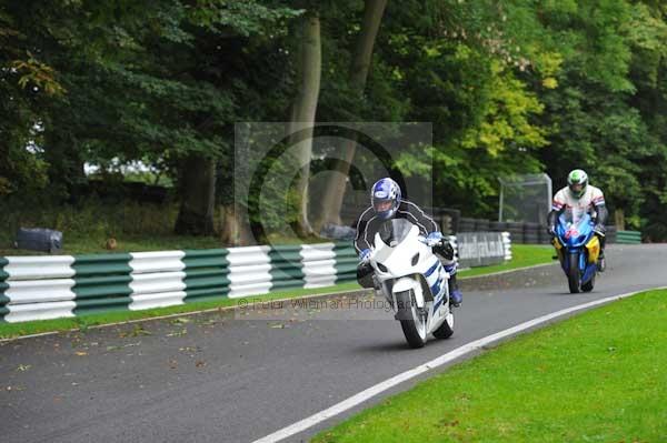 Motorcycle action photographs;cadwell;cadwell park photographs;event digital images;eventdigitalimages;motor racing louth lincolnshire;no limits trackday;peter wileman photography;trackday;trackday digital images;trackday photos