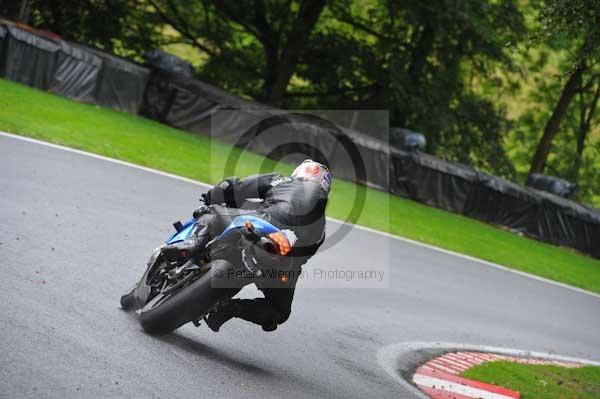 Motorcycle action photographs;cadwell;cadwell park photographs;event digital images;eventdigitalimages;motor racing louth lincolnshire;no limits trackday;peter wileman photography;trackday;trackday digital images;trackday photos