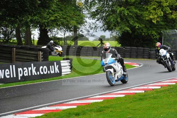 Motorcycle action photographs;cadwell;cadwell park photographs;event digital images;eventdigitalimages;motor racing louth lincolnshire;no limits trackday;peter wileman photography;trackday;trackday digital images;trackday photos