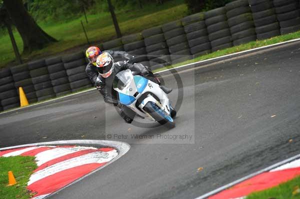 Motorcycle action photographs;cadwell;cadwell park photographs;event digital images;eventdigitalimages;motor racing louth lincolnshire;no limits trackday;peter wileman photography;trackday;trackday digital images;trackday photos