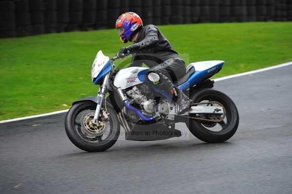 Motorcycle action photographs;cadwell;cadwell park photographs;event digital images;eventdigitalimages;motor racing louth lincolnshire;no limits trackday;peter wileman photography;trackday;trackday digital images;trackday photos
