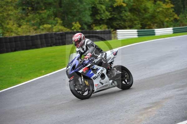 Motorcycle action photographs;cadwell;cadwell park photographs;event digital images;eventdigitalimages;motor racing louth lincolnshire;no limits trackday;peter wileman photography;trackday;trackday digital images;trackday photos