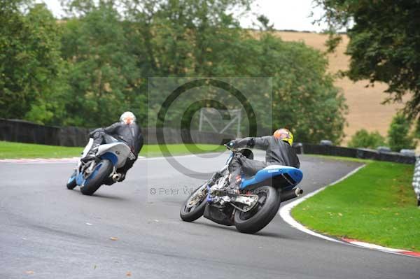 Motorcycle action photographs;cadwell;cadwell park photographs;event digital images;eventdigitalimages;motor racing louth lincolnshire;no limits trackday;peter wileman photography;trackday;trackday digital images;trackday photos