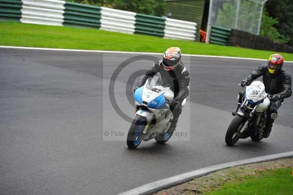 Motorcycle action photographs;cadwell;cadwell park photographs;event digital images;eventdigitalimages;motor racing louth lincolnshire;no limits trackday;peter wileman photography;trackday;trackday digital images;trackday photos