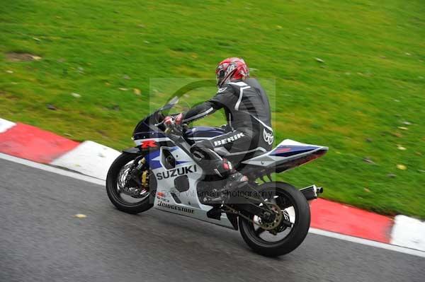 Motorcycle action photographs;cadwell;cadwell park photographs;event digital images;eventdigitalimages;motor racing louth lincolnshire;no limits trackday;peter wileman photography;trackday;trackday digital images;trackday photos