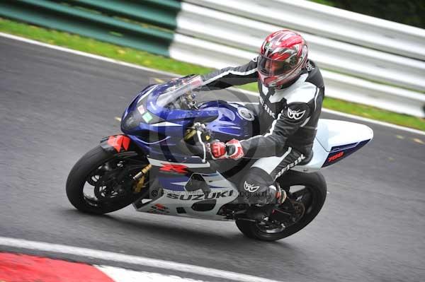 Motorcycle action photographs;cadwell;cadwell park photographs;event digital images;eventdigitalimages;motor racing louth lincolnshire;no limits trackday;peter wileman photography;trackday;trackday digital images;trackday photos