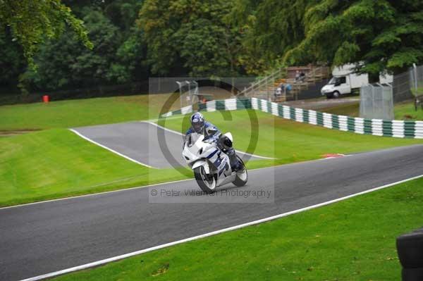 Motorcycle action photographs;cadwell;cadwell park photographs;event digital images;eventdigitalimages;motor racing louth lincolnshire;no limits trackday;peter wileman photography;trackday;trackday digital images;trackday photos