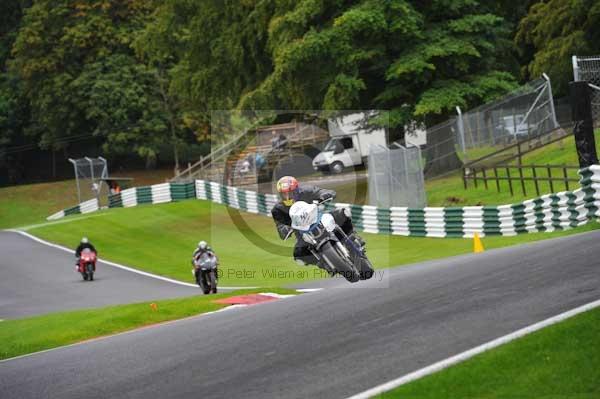 Motorcycle action photographs;cadwell;cadwell park photographs;event digital images;eventdigitalimages;motor racing louth lincolnshire;no limits trackday;peter wileman photography;trackday;trackday digital images;trackday photos