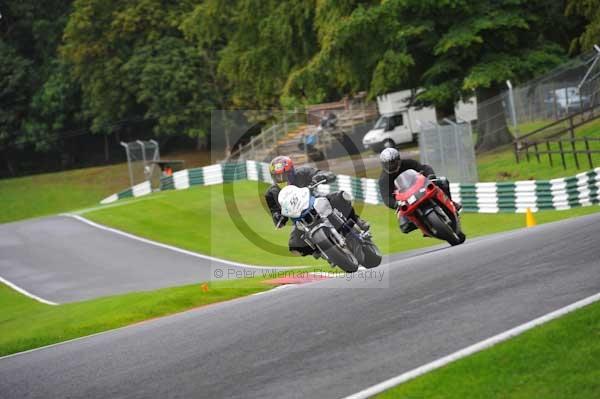 Motorcycle action photographs;cadwell;cadwell park photographs;event digital images;eventdigitalimages;motor racing louth lincolnshire;no limits trackday;peter wileman photography;trackday;trackday digital images;trackday photos