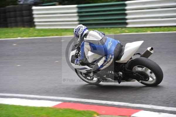 Motorcycle action photographs;cadwell;cadwell park photographs;event digital images;eventdigitalimages;motor racing louth lincolnshire;no limits trackday;peter wileman photography;trackday;trackday digital images;trackday photos