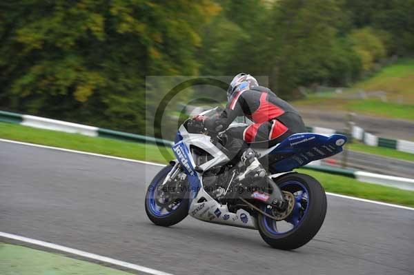 Motorcycle action photographs;cadwell;cadwell park photographs;event digital images;eventdigitalimages;motor racing louth lincolnshire;no limits trackday;peter wileman photography;trackday;trackday digital images;trackday photos