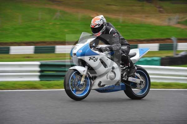 Motorcycle action photographs;cadwell;cadwell park photographs;event digital images;eventdigitalimages;motor racing louth lincolnshire;no limits trackday;peter wileman photography;trackday;trackday digital images;trackday photos