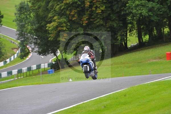 Motorcycle action photographs;cadwell;cadwell park photographs;event digital images;eventdigitalimages;motor racing louth lincolnshire;no limits trackday;peter wileman photography;trackday;trackday digital images;trackday photos