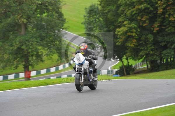 Motorcycle action photographs;cadwell;cadwell park photographs;event digital images;eventdigitalimages;motor racing louth lincolnshire;no limits trackday;peter wileman photography;trackday;trackday digital images;trackday photos