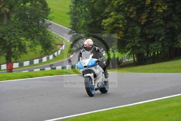 Motorcycle action photographs;cadwell;cadwell park photographs;event digital images;eventdigitalimages;motor racing louth lincolnshire;no limits trackday;peter wileman photography;trackday;trackday digital images;trackday photos