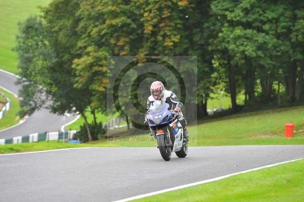 Motorcycle action photographs;cadwell;cadwell park photographs;event digital images;eventdigitalimages;motor racing louth lincolnshire;no limits trackday;peter wileman photography;trackday;trackday digital images;trackday photos