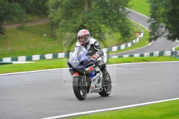 Motorcycle action photographs;cadwell;cadwell park photographs;event digital images;eventdigitalimages;motor racing louth lincolnshire;no limits trackday;peter wileman photography;trackday;trackday digital images;trackday photos
