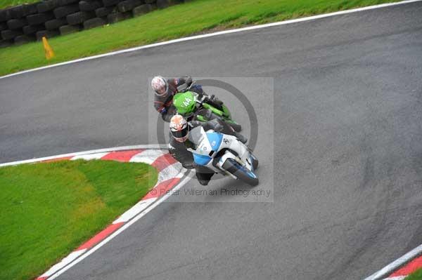Motorcycle action photographs;cadwell;cadwell park photographs;event digital images;eventdigitalimages;motor racing louth lincolnshire;no limits trackday;peter wileman photography;trackday;trackday digital images;trackday photos