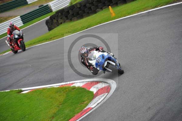 Motorcycle action photographs;cadwell;cadwell park photographs;event digital images;eventdigitalimages;motor racing louth lincolnshire;no limits trackday;peter wileman photography;trackday;trackday digital images;trackday photos