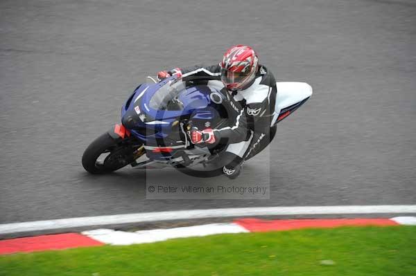 Motorcycle action photographs;cadwell;cadwell park photographs;event digital images;eventdigitalimages;motor racing louth lincolnshire;no limits trackday;peter wileman photography;trackday;trackday digital images;trackday photos