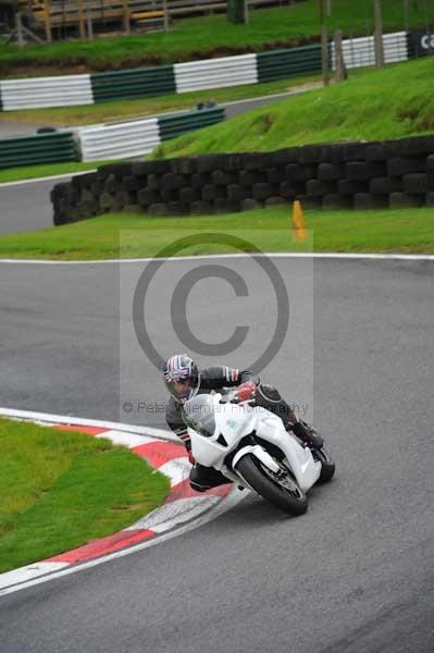 Motorcycle action photographs;cadwell;cadwell park photographs;event digital images;eventdigitalimages;motor racing louth lincolnshire;no limits trackday;peter wileman photography;trackday;trackday digital images;trackday photos