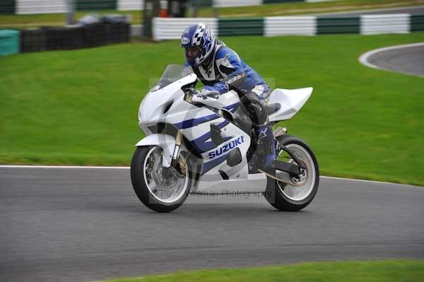 Motorcycle action photographs;cadwell;cadwell park photographs;event digital images;eventdigitalimages;motor racing louth lincolnshire;no limits trackday;peter wileman photography;trackday;trackday digital images;trackday photos