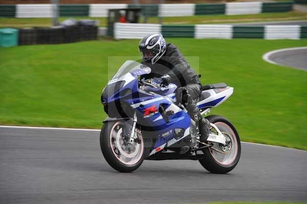 Motorcycle action photographs;cadwell;cadwell park photographs;event digital images;eventdigitalimages;motor racing louth lincolnshire;no limits trackday;peter wileman photography;trackday;trackday digital images;trackday photos