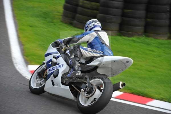 Motorcycle action photographs;cadwell;cadwell park photographs;event digital images;eventdigitalimages;motor racing louth lincolnshire;no limits trackday;peter wileman photography;trackday;trackday digital images;trackday photos