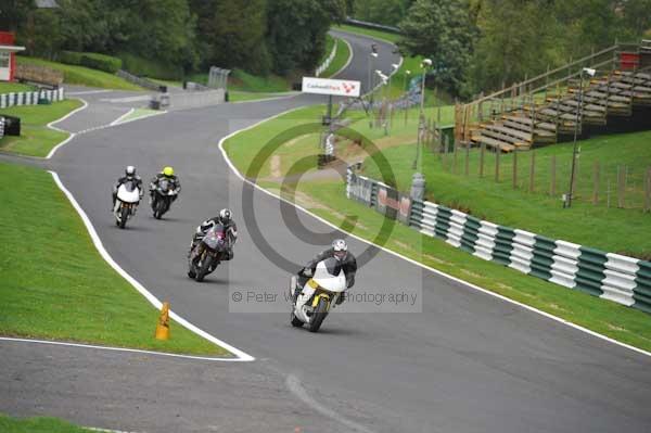 Motorcycle action photographs;cadwell;cadwell park photographs;event digital images;eventdigitalimages;motor racing louth lincolnshire;no limits trackday;peter wileman photography;trackday;trackday digital images;trackday photos