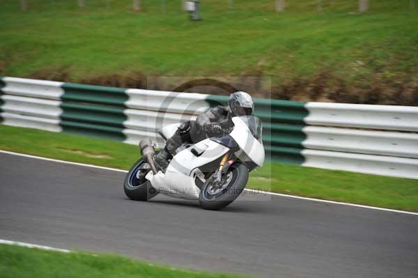Motorcycle action photographs;cadwell;cadwell park photographs;event digital images;eventdigitalimages;motor racing louth lincolnshire;no limits trackday;peter wileman photography;trackday;trackday digital images;trackday photos