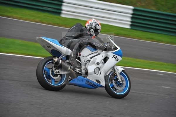 Motorcycle action photographs;cadwell;cadwell park photographs;event digital images;eventdigitalimages;motor racing louth lincolnshire;no limits trackday;peter wileman photography;trackday;trackday digital images;trackday photos